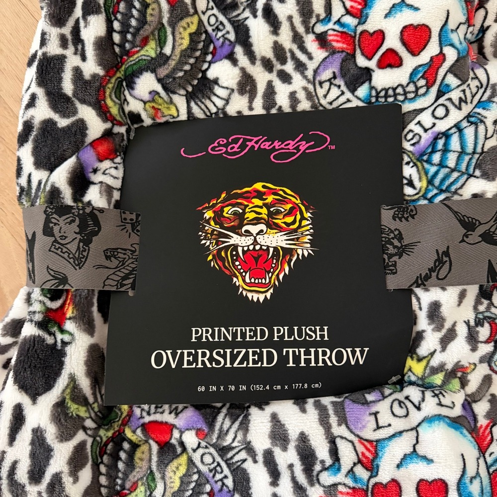 Ed Hardy Leopard Tattoo Printed Plush Oversized Throw Blanket 60x70 Skulls NWT